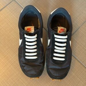 Women’s Nike Daybreak Sneakers